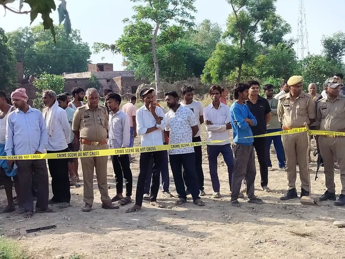 प्रयागराज में ट्रिपल मर्डर से दहशत, एक ही परिवार के तीन लोगों की हत्या